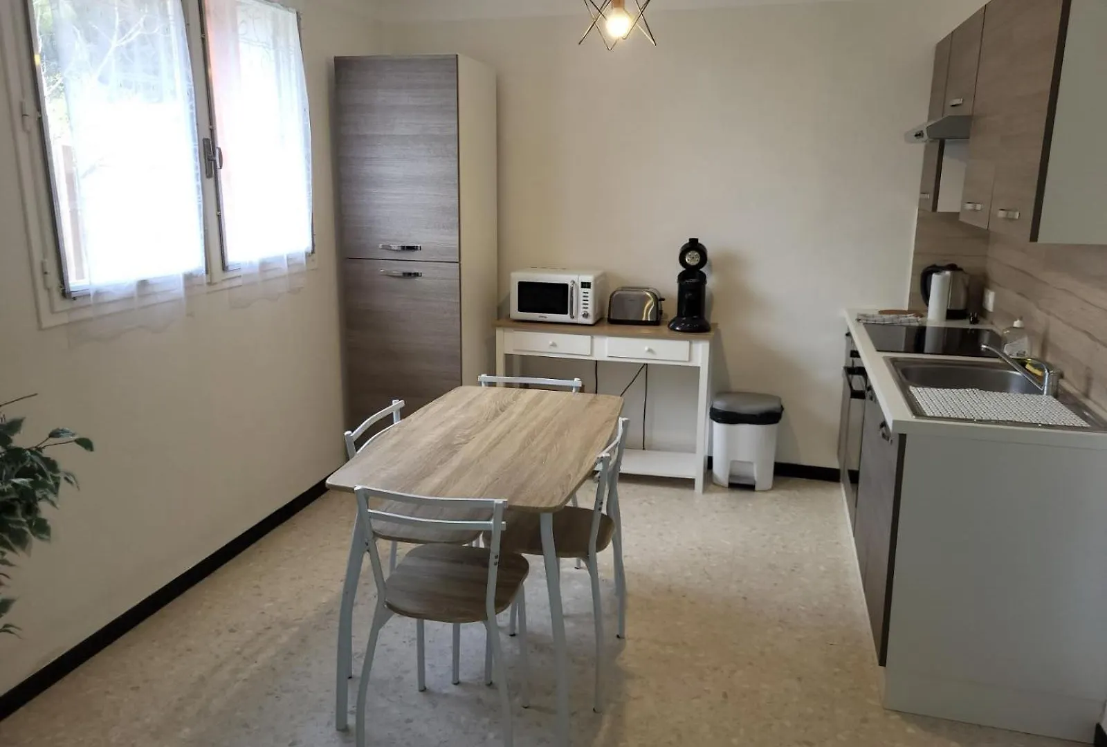 Semesterbostad L' Escale Des Iles En Rdc De Villa Avec Jardin A 5Mn Des Plages Et De Toutes Les Commodites Six-Fours-les-Plages Frankrike